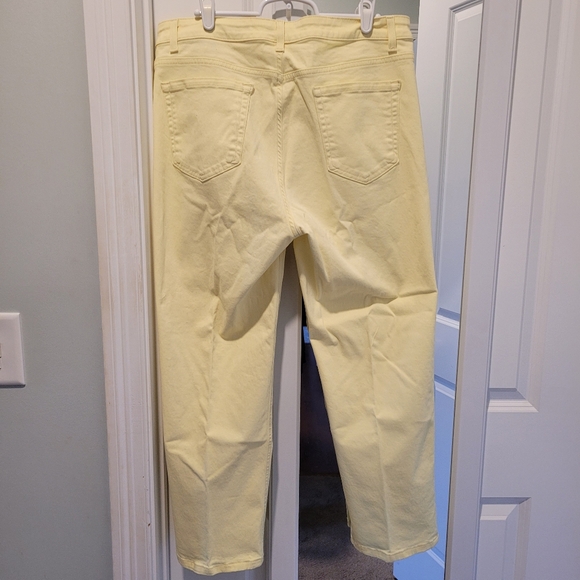 Jones New York Light Yellow Capris - Picture 2 of 5